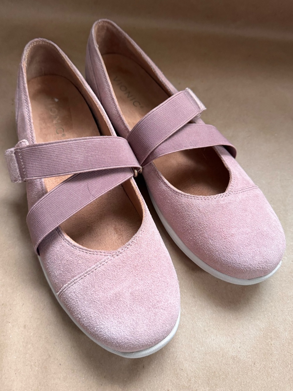 Vionic Shelby Pink Suede Leather Mary Jane Flats. Size 9